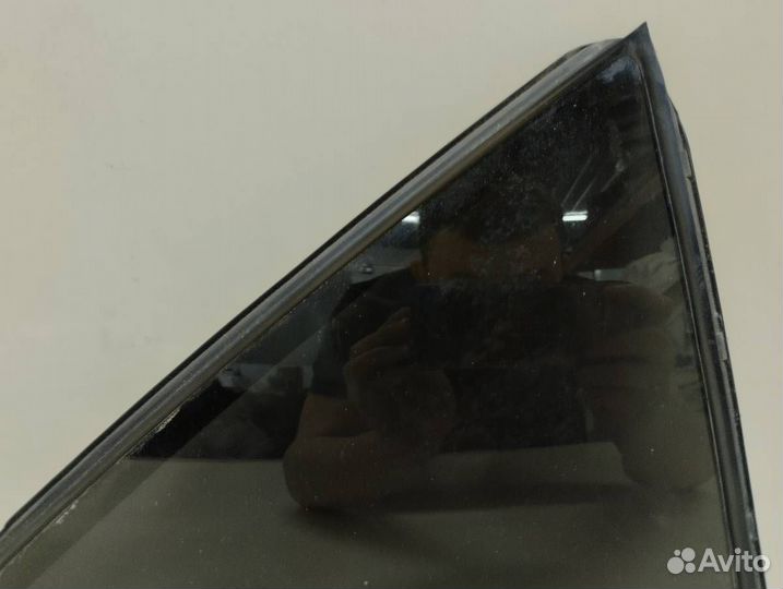 Стекло двери задней правой форточка Toyota Camry V