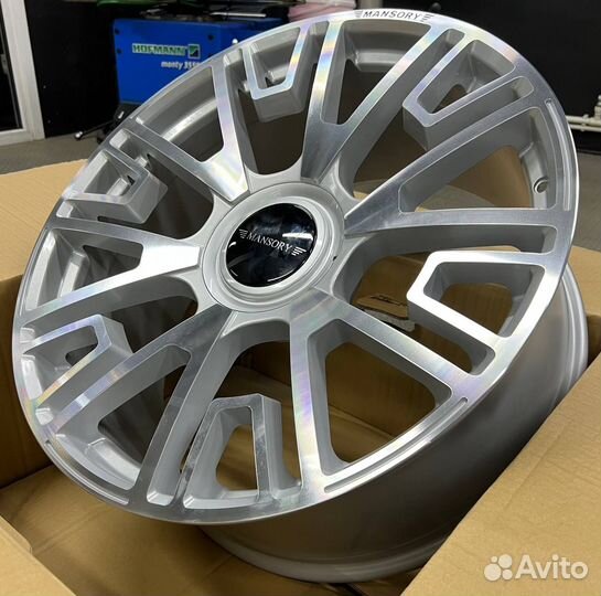 Диски на Infiniti Инфинити QX56 R22