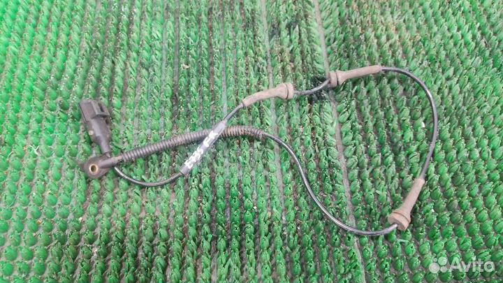 Датчик ABS передний Land Rover Freelander 2 2008