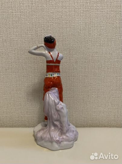 Фарфоровая статуэтка Баядерка