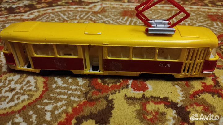 Детские машинки игрушки разные