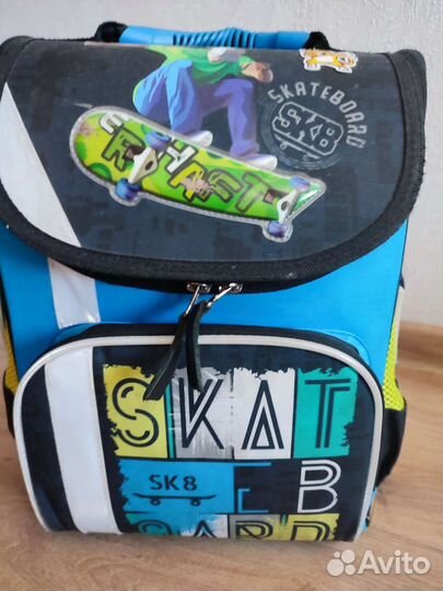 Портфель рюкзак школьный