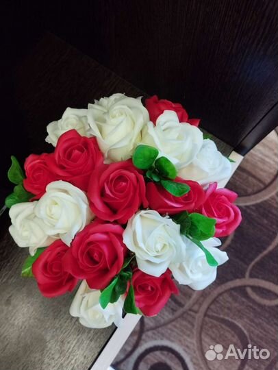 Букеты из 19 мыльных роз