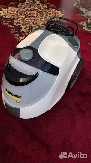 Сдаю моющий пылесос. Парагенератор Керхер