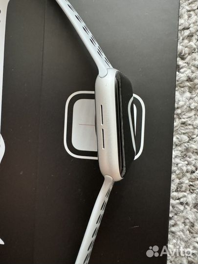 Apple watch SE 44mm (Nike)