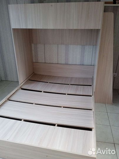Кровать двух ярусная бу