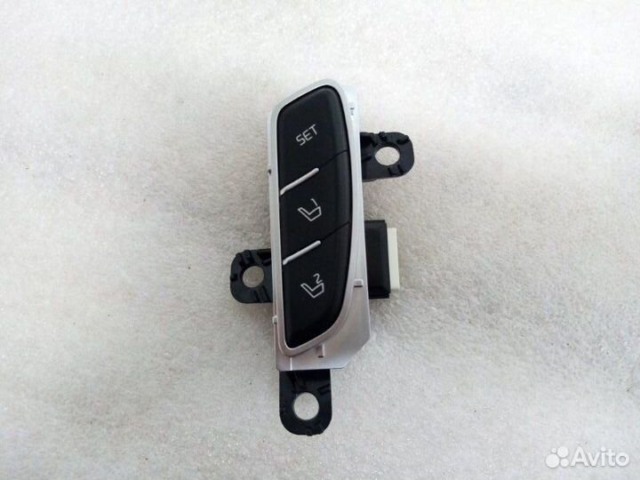 Блок кнопок памяти сидений передний левый Kia