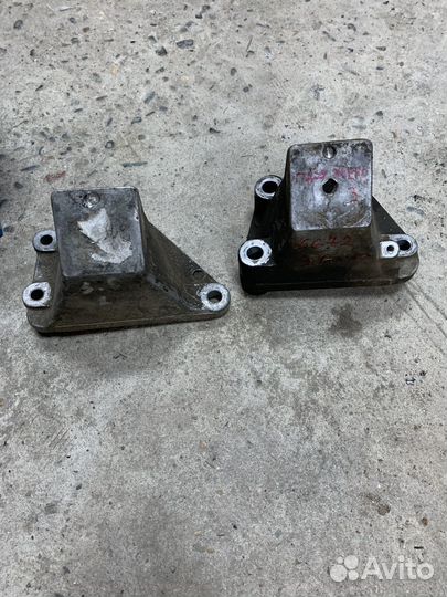 Крепление подушки двигателя паджеро 3