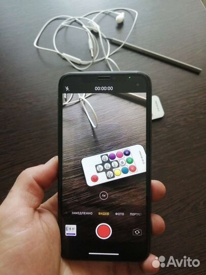 Телефон iPhone 10