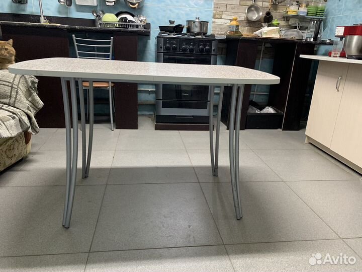 Кухонный стол бу