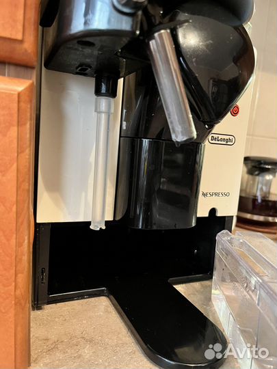 Кофемашина капсульная Delonghi Nespresso
