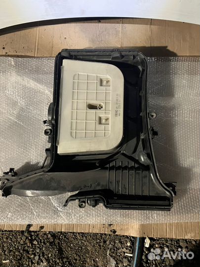 Корпус воздушного фильтра Audi Q7 4M 3.0TDI 2017