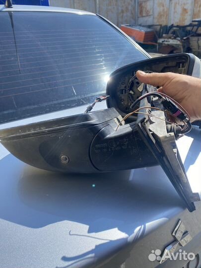 Левое Боковое зеркало на bmw x5 e70