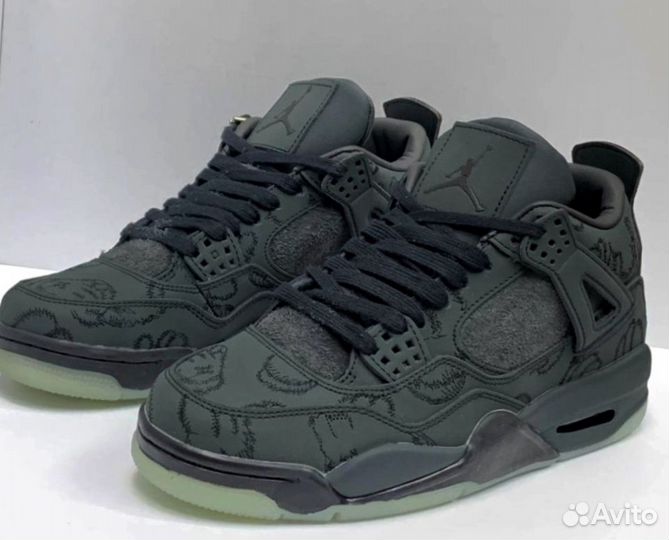 Nike Air Jordan 4 retro x Kaws