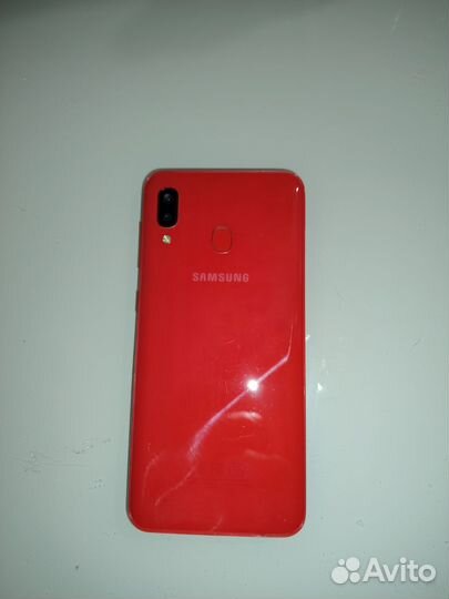 Samsung Galaxy A20, 3/32 ГБ