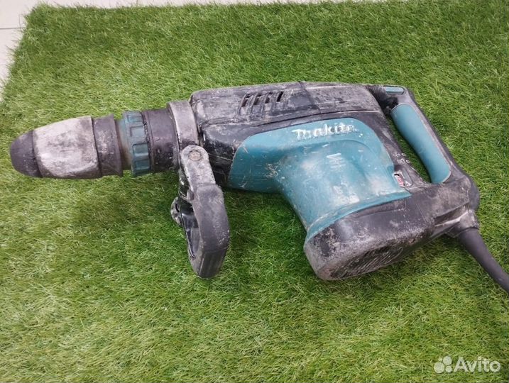 Отбойный молоток Makita HM1203C