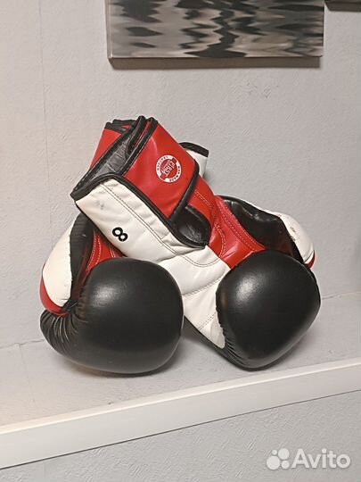 Боксерские перчатки