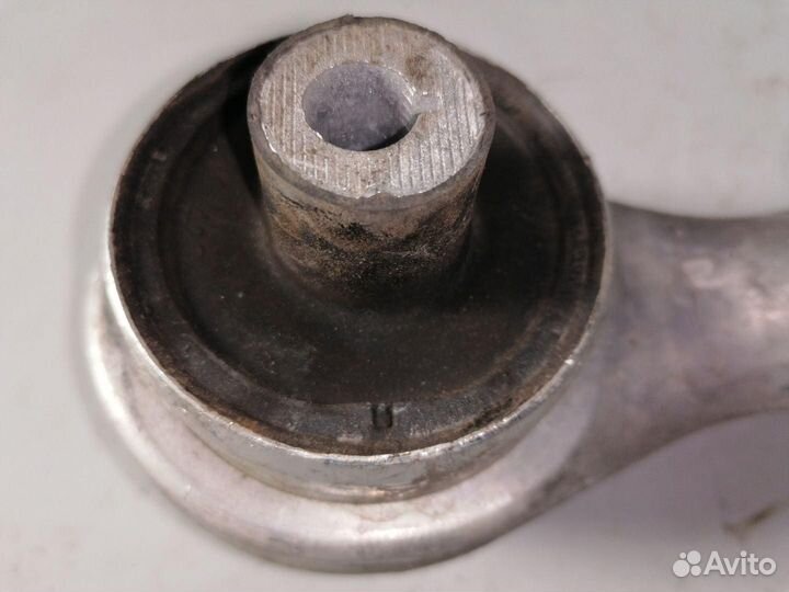 Рычаг передний правый верхний BMW 3 31126855742