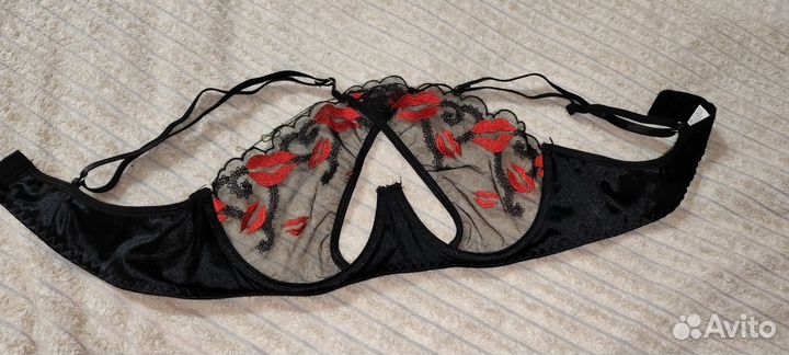 Бюстгальтер размер M