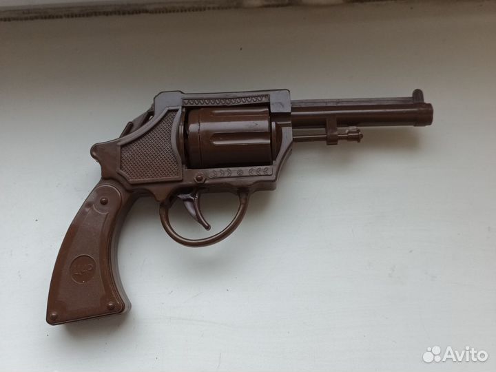 Игрушки СССР пистолет лось наган