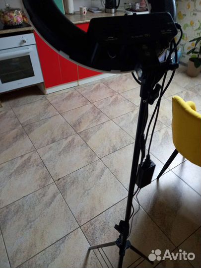 Кольцевая светодиодная лампа