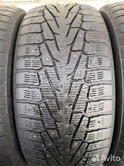 Nokian Tyres Hakkapeliitta 7 SUV 275/45 R20