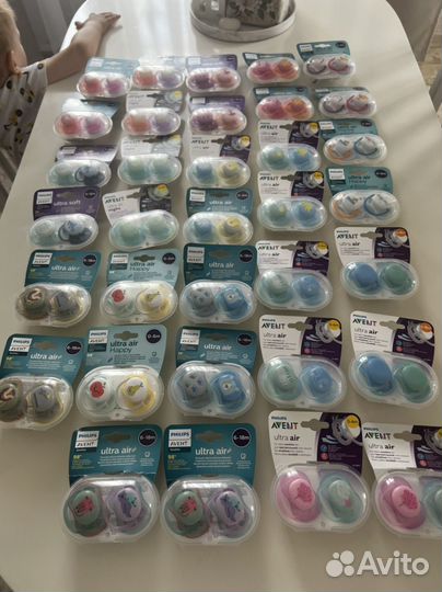 Соски пустышки avent 0-6 мес и 6-18 мес