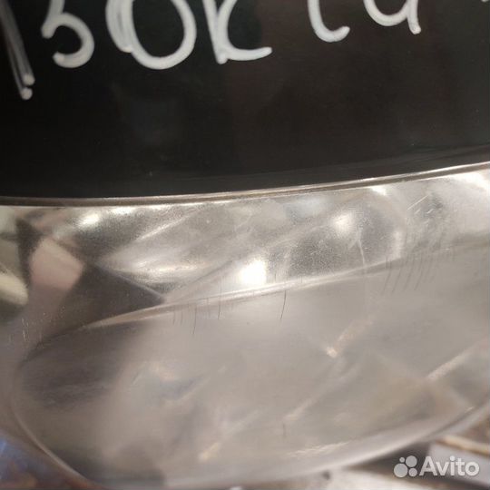 Фара правая Toyota Voxy ZRR75W 3ZR 2011