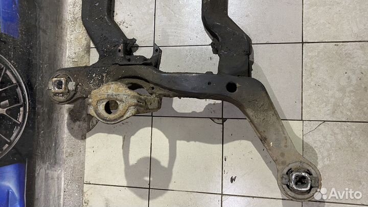 Подрамник передний Mercedes Benz W140