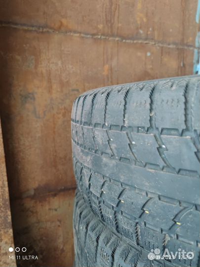 Toyo Observe GSi-5 225/60 R17 99T
