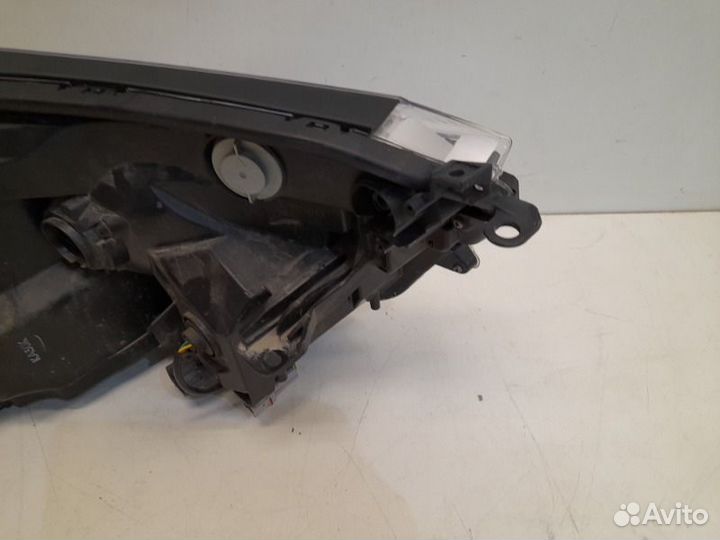 Фара левая Toyota Rav4 45 2016-2019