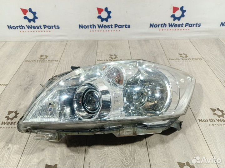 Фара передняя левая Toyota Auris (E150) хэтчбек