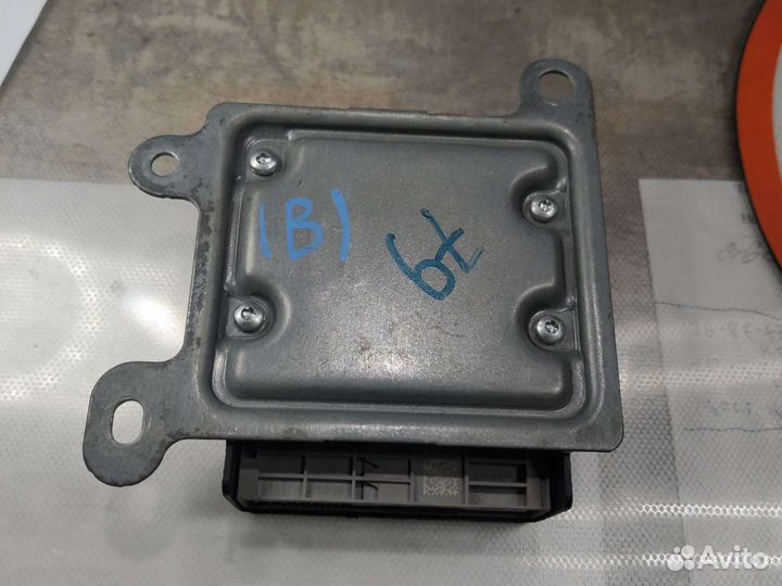 Блок srs airbag Nissan terrano, daster