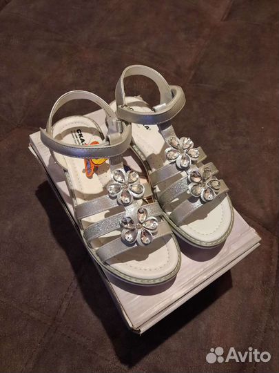 Босоножки для девочки