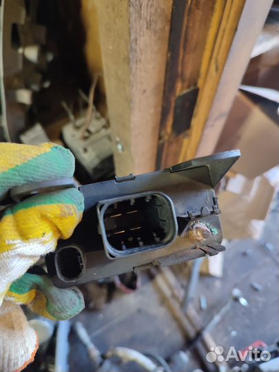 Реле свечей накала Mercedes Vito W638 OM601/OM611