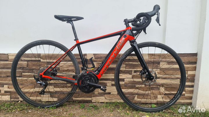 Шоссейный электровелосипед Cannondale Synapse neo2