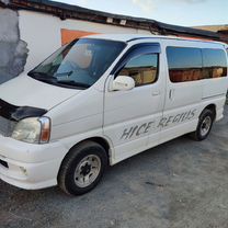 Toyota Hiace Regius 2.7 AT, 1999, битый, 250 000 км, с пробегом, цена 800 000 руб.