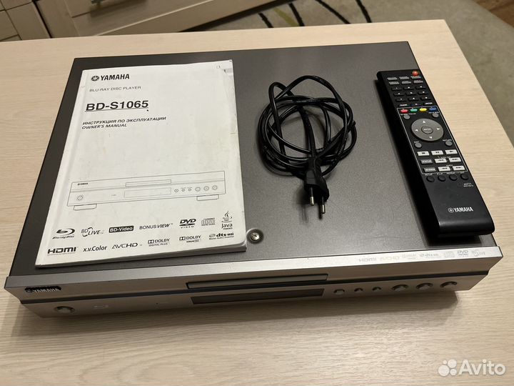 Blu-Ray плеер Yamaha BD-S1065