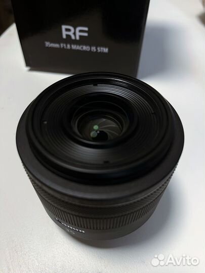 Canon RF 35mm F1.8 macro IS STM