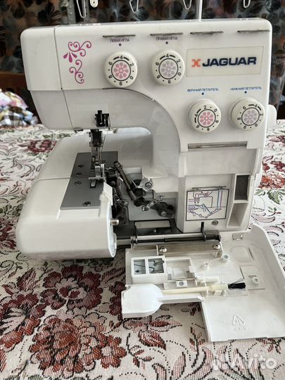 Оверлок Jaguar hq-082dw
