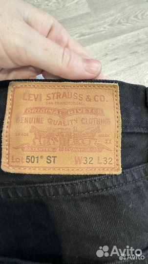 Джинсы Levi's