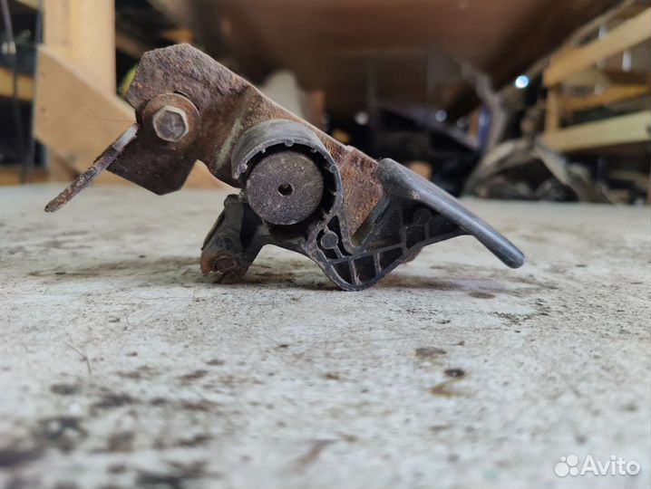 Ручка открывания бензобака Ford mondeo 2