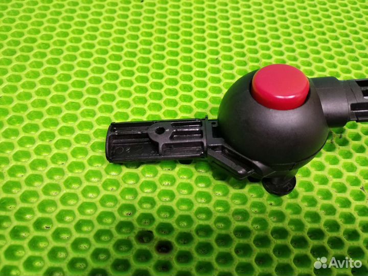 Шарнир ручки на коляску Yoya, сторона L