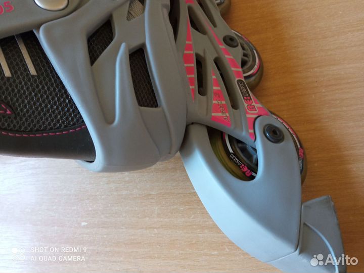 Роликовые коньки