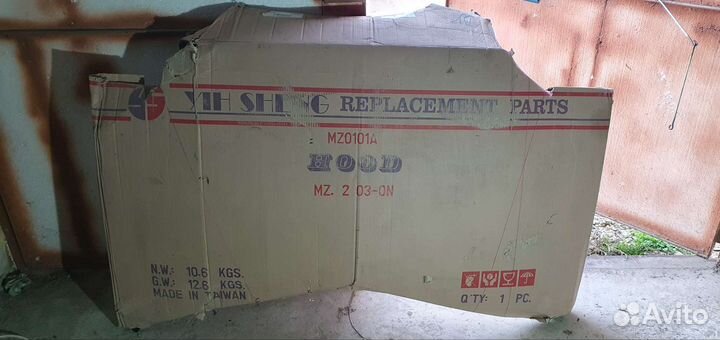 Капот Mazda demio