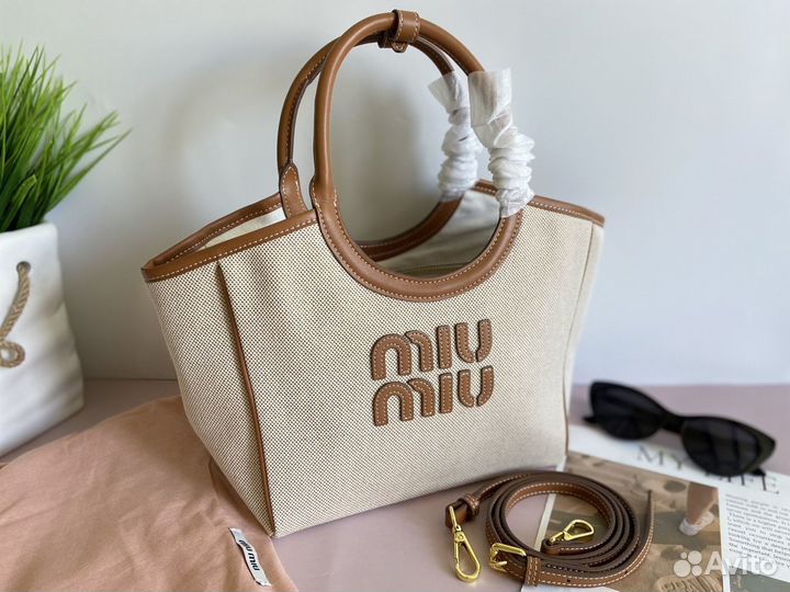 Cумка шоппер Miu Miu через плечо