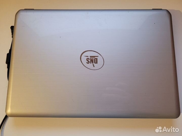 15.6 FullHD/Core i3/8Gb/nvidia 555m 1Gb/Ssd