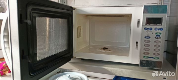 Микроволновка на запчасти bork
