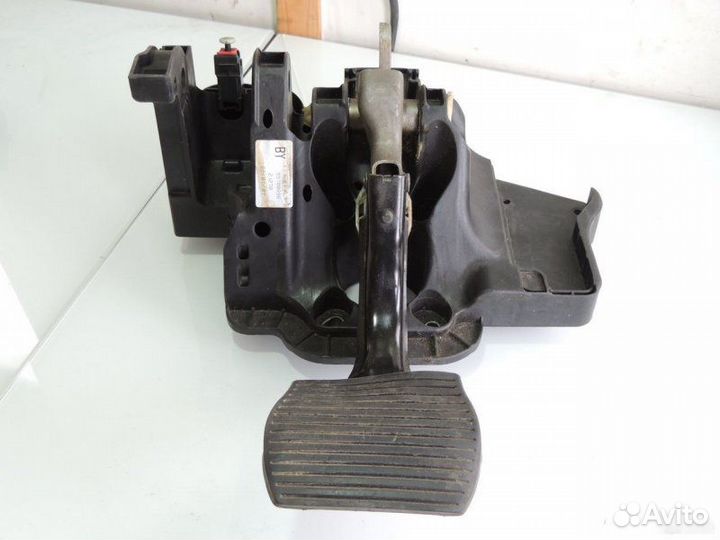 Педали газа тормоза ручник Opel Corsa D Z12XEP 1.2