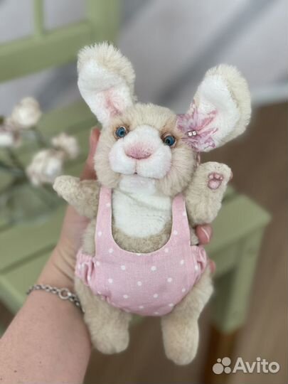 Мягкая коллекционная игрушка кролик